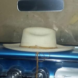 Meet your Posher, Nicolas